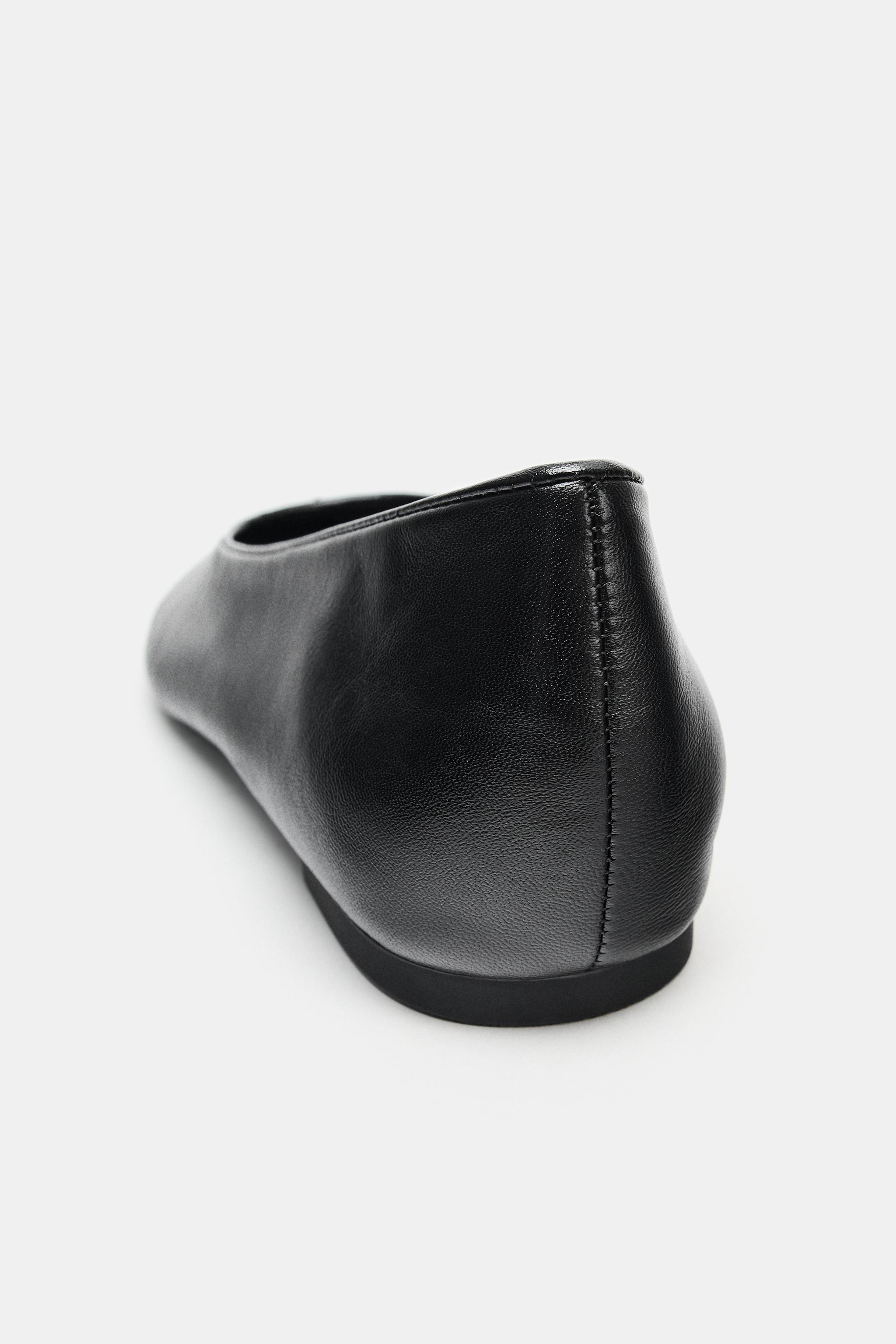 BALLERINES PLATES EN CUIR
